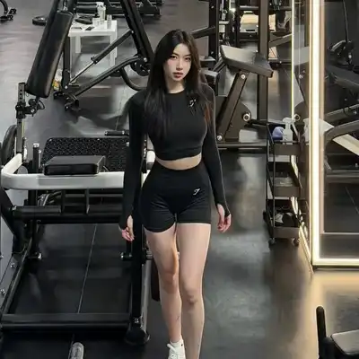 方彤